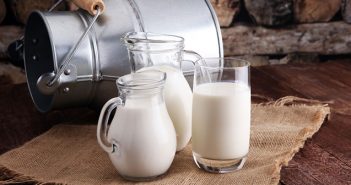 Vitamine idrosolubili del latte: la B12 aiuta a invecchiare bene