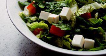 Calcio e triptofano: i formaggi alleati del buon sonno