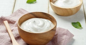 Dieta probiotica: i benefici di latte fermentato, yogurt e formaggi